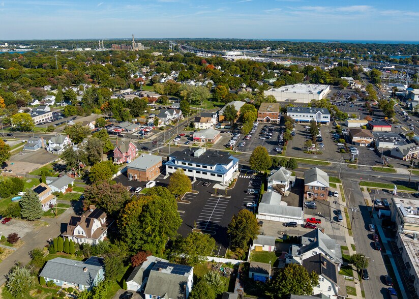 More Photos Of 2909 Main St, Stratford Medical For Lease