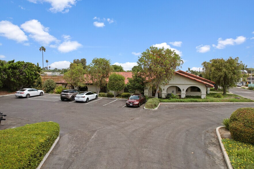 More Photos Of 970 Petit Ave, Ventura Medical For Sale