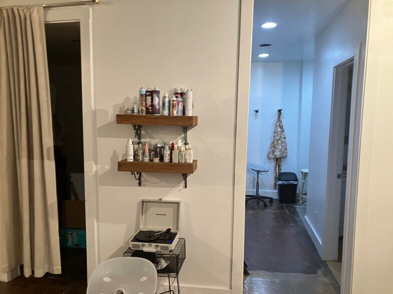 More Photos Of 5437 Penn Ave, Pittsburgh Storefront Retail Residential For Lease