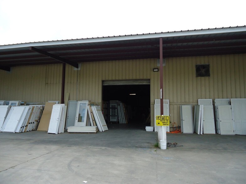 More Photos Of 11765 Darryl Dr, Baton Rouge Warehouse For Lease