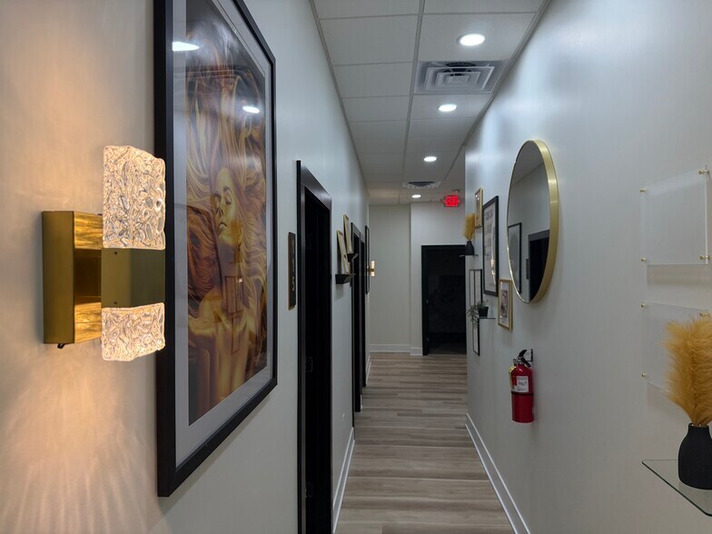 More Photos Of 5770 Peachtree Industrial Blvd, Norcross Storefront For Lease