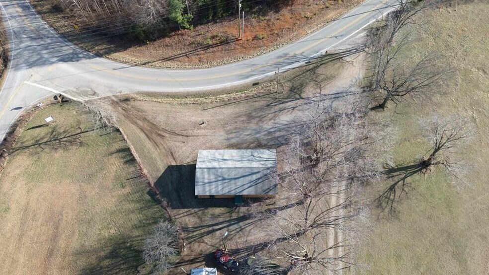 More Photos Of 4075 York Hwy, Gainesboro Convenience Store For Sale