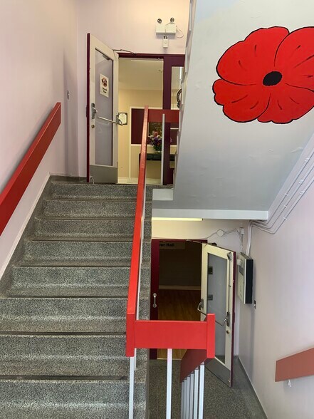 Primary Photo Of 330 Kent St, Ottawa General Retail For Sale