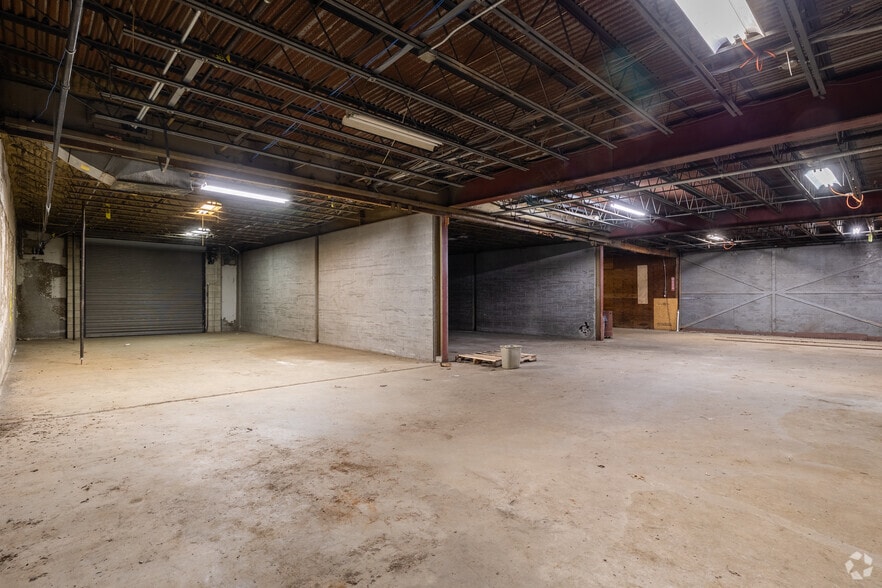 More Photos Of 151 Harrison St, Athol Manufacturing For Sale