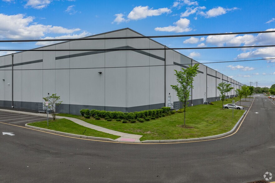 Primary Photo Of 1600 Livingston Ave, North Brunswick Distribution For Lease