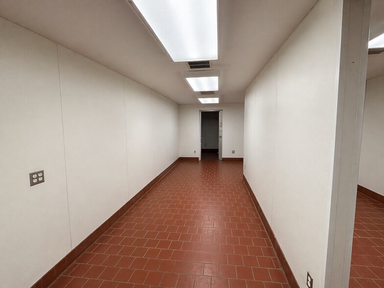 More Photos Of 3021 Eastend Dr, Humboldt Freestanding For Lease