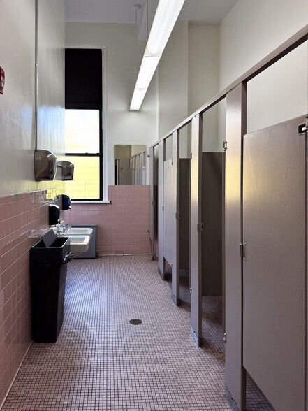 More Photos Of 452 College Ave, Bronx Schools For Lease