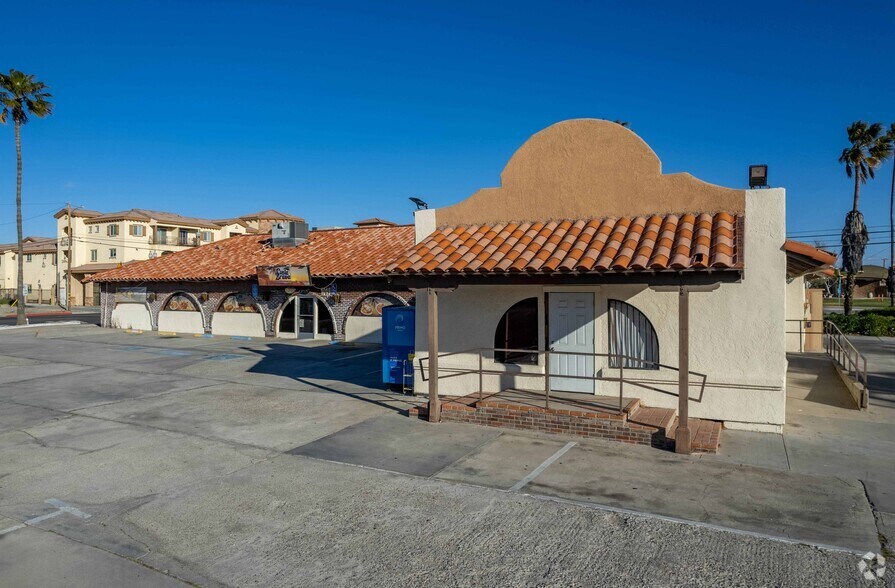 More Photos Of 114 E 11th St, Perris Restaurant For Lease