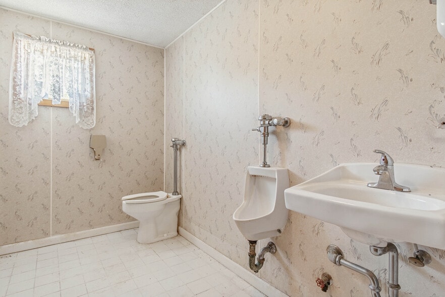 More Photos Of 17321 Old Rome State Rd, Watertown Funeral Home For Sale