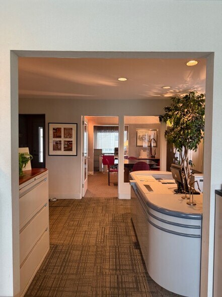 More Photos Of 629 W Mount Pleasant Ave, Livingston Medical For Sale