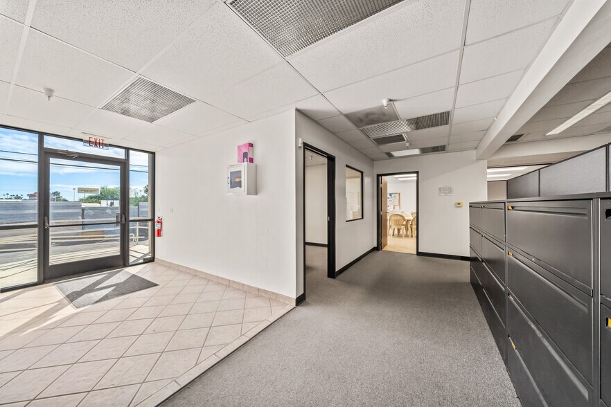 More Photos Of 6992 E Broadway Blvd, Tucson Office For Sale