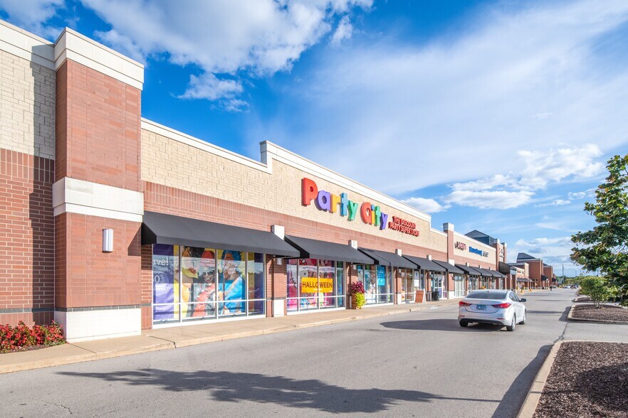 More Photos Of 972-994 Brook Forest Ave, Shorewood Unknown For Lease