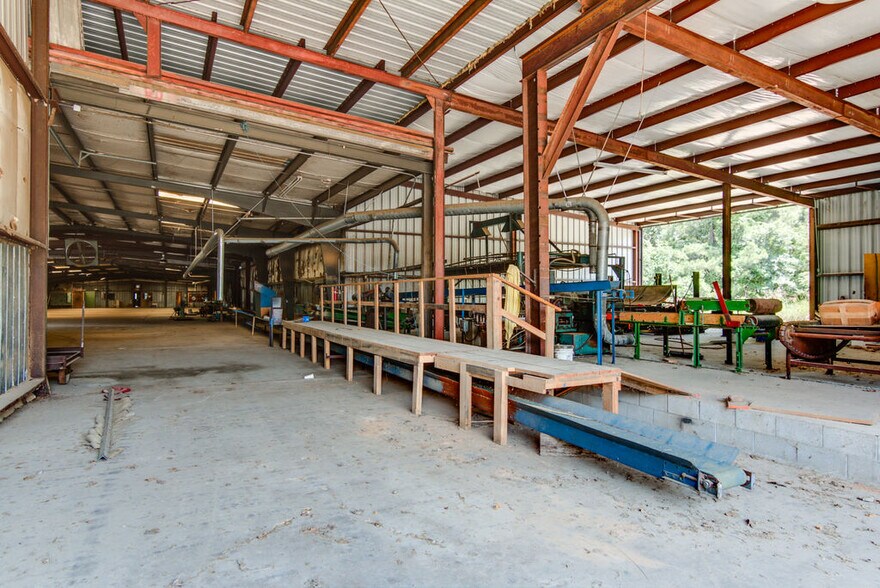More Photos Of 720 E Main St, Ashdown Warehouse For Sale