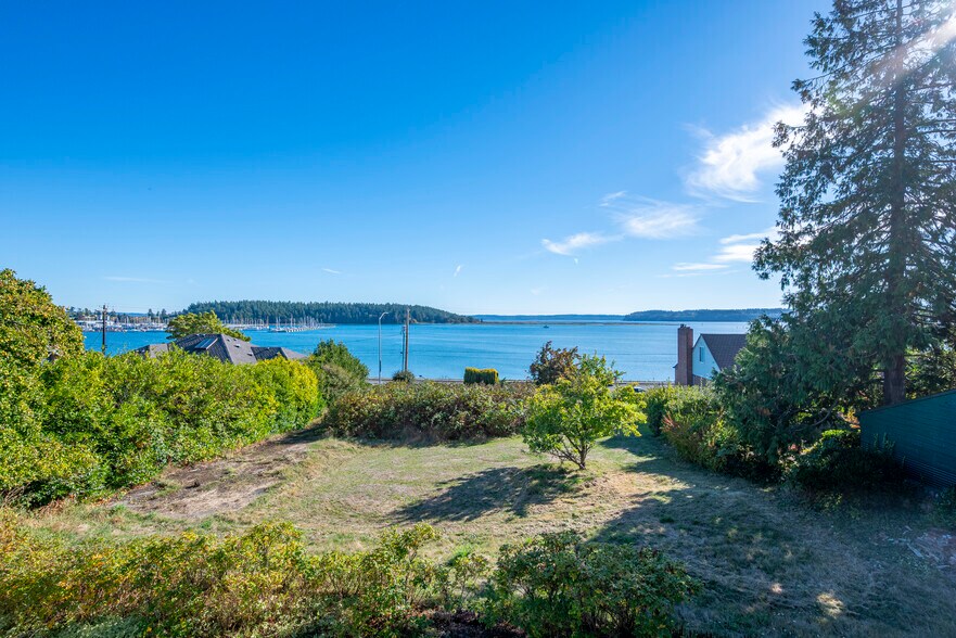 More Photos Of 1475 SE 9th Ave, Oak Harbor Apartments For Sale