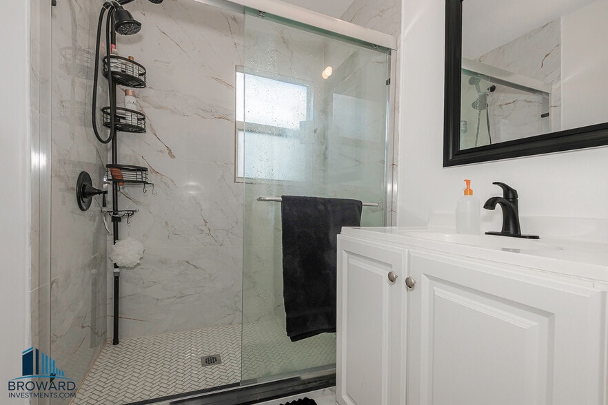 More Photos Of 224 SW 15th St, Dania Beach Apartments For Sale