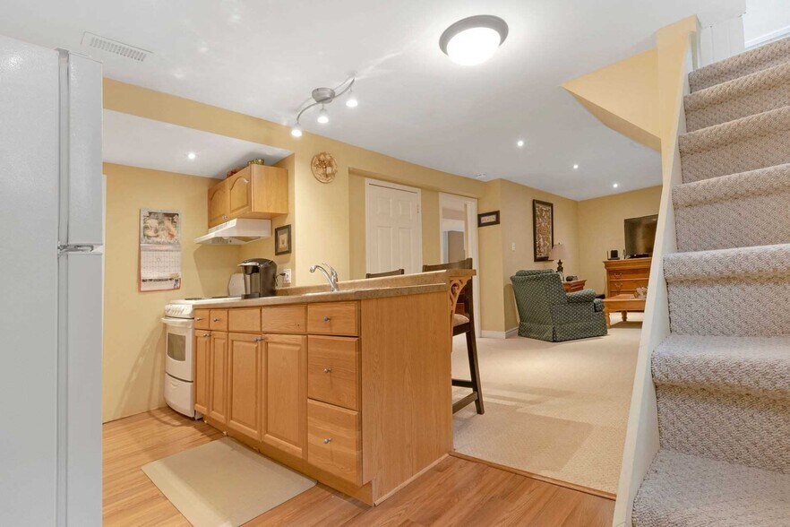 More Photos Of 250 Plains Rd W, Burlington Multifamily For Sale