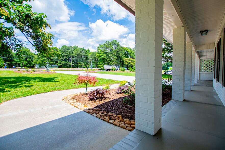 More Photos Of 2932 US-27, Buchanan Office For Sale