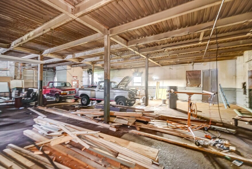 More Photos Of 38 McReynolds St, Dayton Warehouse For Sale