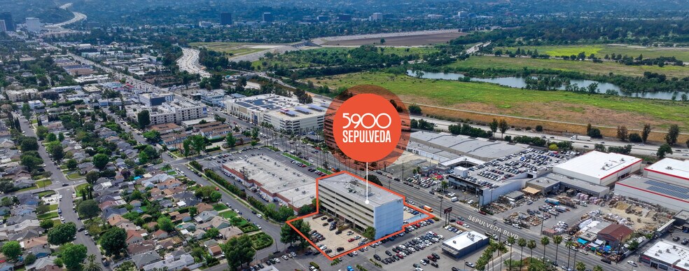 More Photos Of 5900 Sepulveda Blvd, Van Nuys Office For Sale