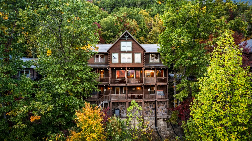 More Photos Of 1960 Blackthorn Trl, Sevierville Specialty For Sale