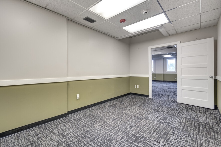 More Photos Of 1575 Hillside Ave, New Hyde Park Medical For Sale