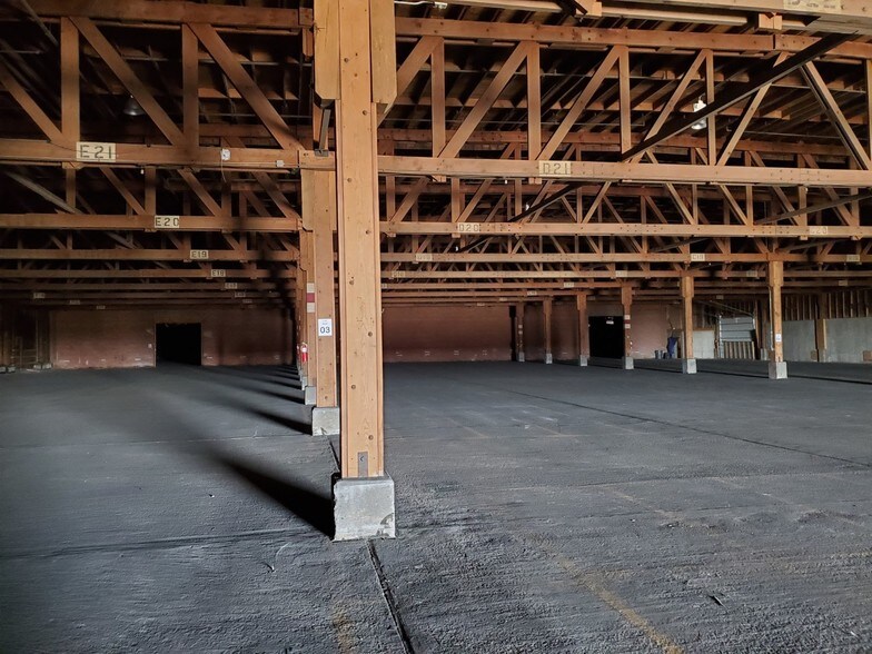 More Photos Of 3232 Road 101 E, Sidney Distribution For Lease