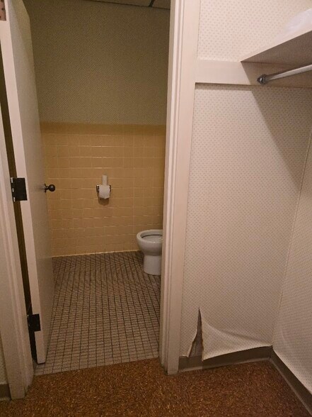 More Photos Of 87 Main St, East Millinocket Healthcare For Sale