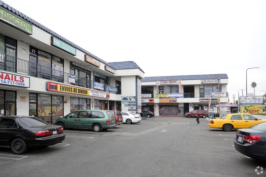 More Photos Of 1133 S Vermont Ave, Los Angeles Freestanding For Lease