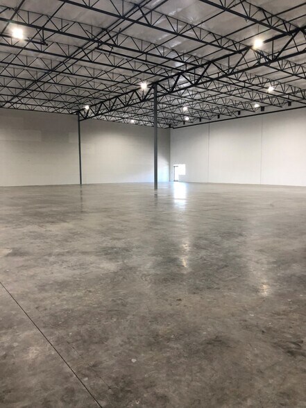 More Photos Of 3425 S Pacific Hwy, Medford Warehouse For Lease