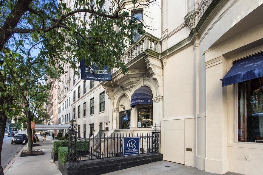 More Photos Of 28 E 72nd St, New York Storefront Retail Office For Sale