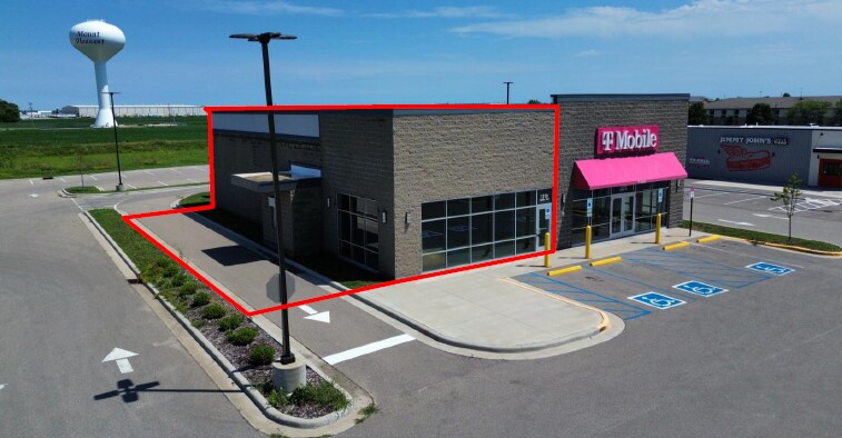 Primary Photo Of 1210 N Grand Ave, Mount Pleasant General Retail For Lease