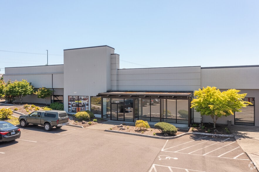 More Photos Of 9495-9595 SW Cascade Ave, Beaverton Freestanding For Lease