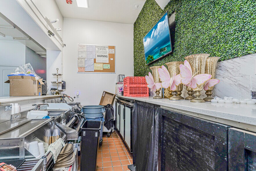 More Photos Of , Freeport General Retail For Sale