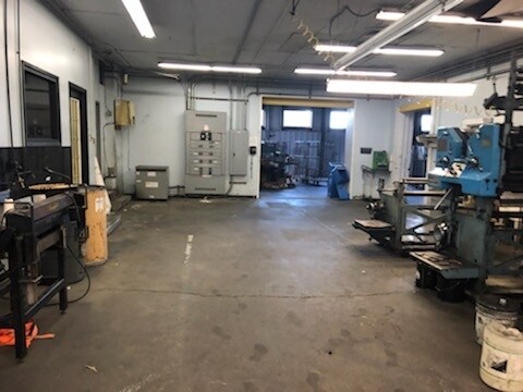 More Photos Of 100 W Broad St, Dunn Industrial For Sale