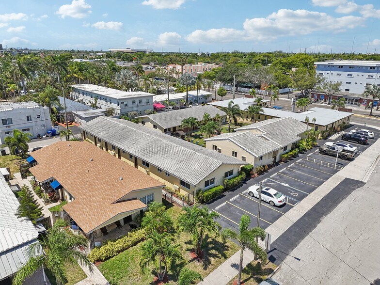 More Photos Of 1201 S Federal Hwy, Hollywood Hotel For Sale