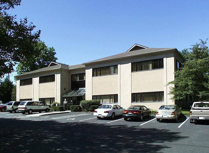 Primary Photo Of 2440 Reservoir Ave, Trumbull Office For Sale
