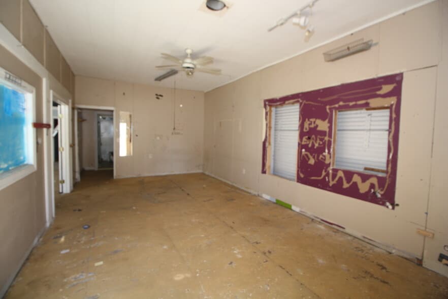 More Photos Of 77 S Union St, Lambertville Restaurant For Sale