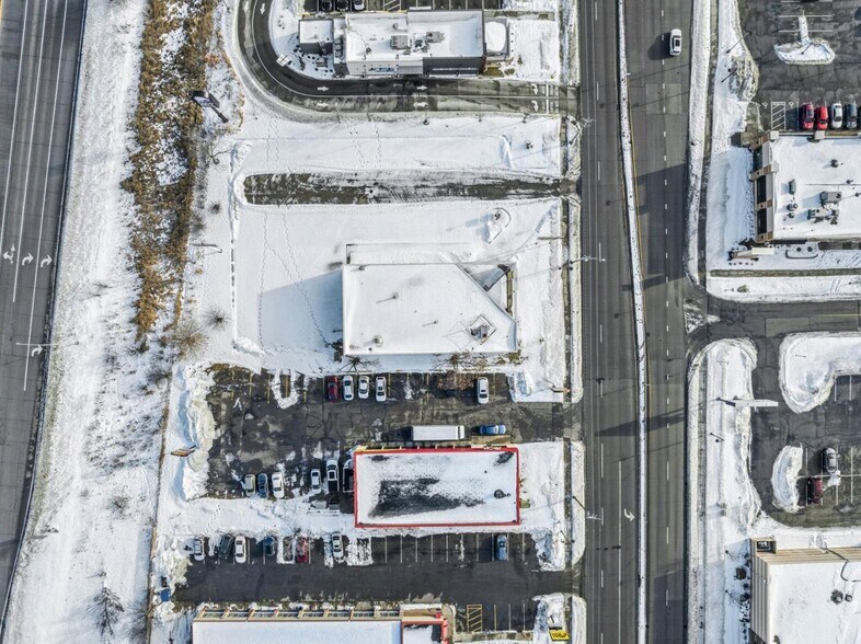 More Photos Of 1955 County Road D E, Maplewood Auto Repair For Sale