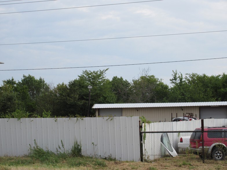 More Photos Of 2211 State Highway 69 S, Greenville Auto Repair For Lease