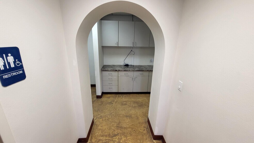 More Photos Of 1825 E Flamingo Rd, Las Vegas Office For Sale
