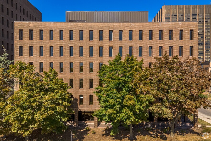 More Photos Of 560 Rochester St, Ottawa Office For Lease