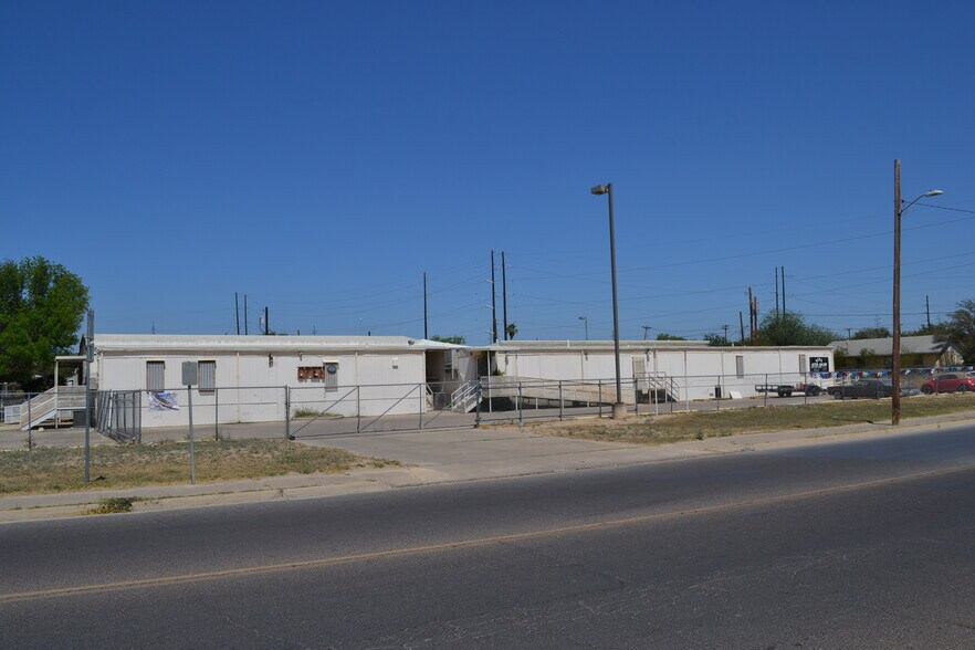More Photos Of 200 W Lyon St, Laredo Healthcare For Sale