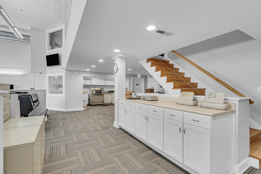 More Photos Of 408-410 Martin Luther King Jr Blvd, Savannah Storefront Retail Residential For Sale