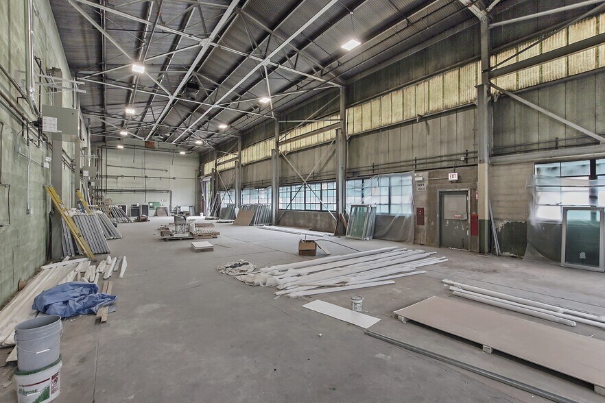 More Photos Of 4701-4715 N Lamon Ave, Chicago Warehouse For Lease