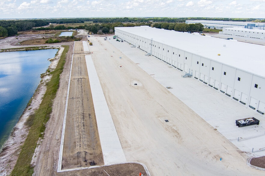 More Photos Of Pace Rd, Auburndale Unknown For Lease