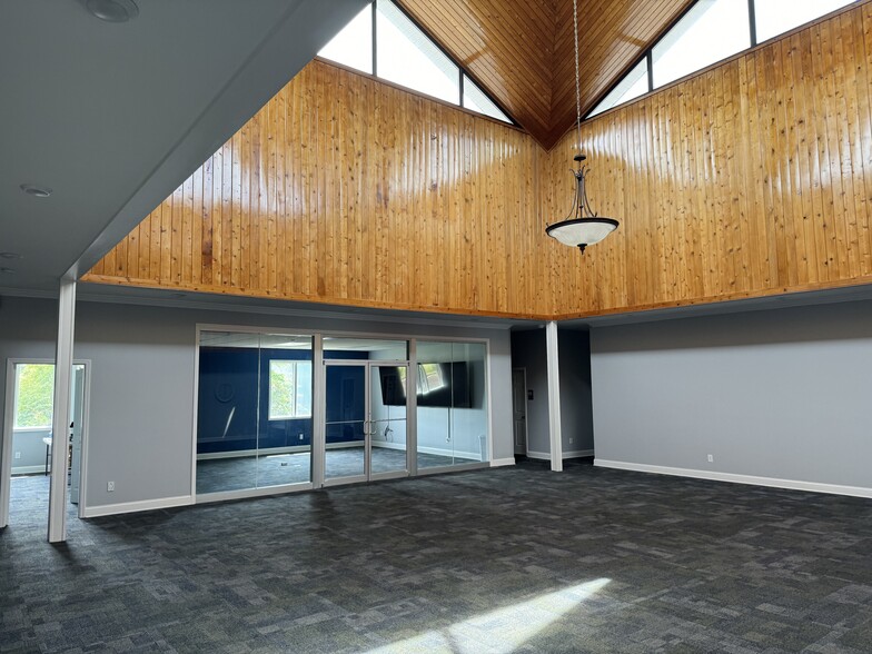 More Photos Of 91 Green St, Warner Robins Office For Sale