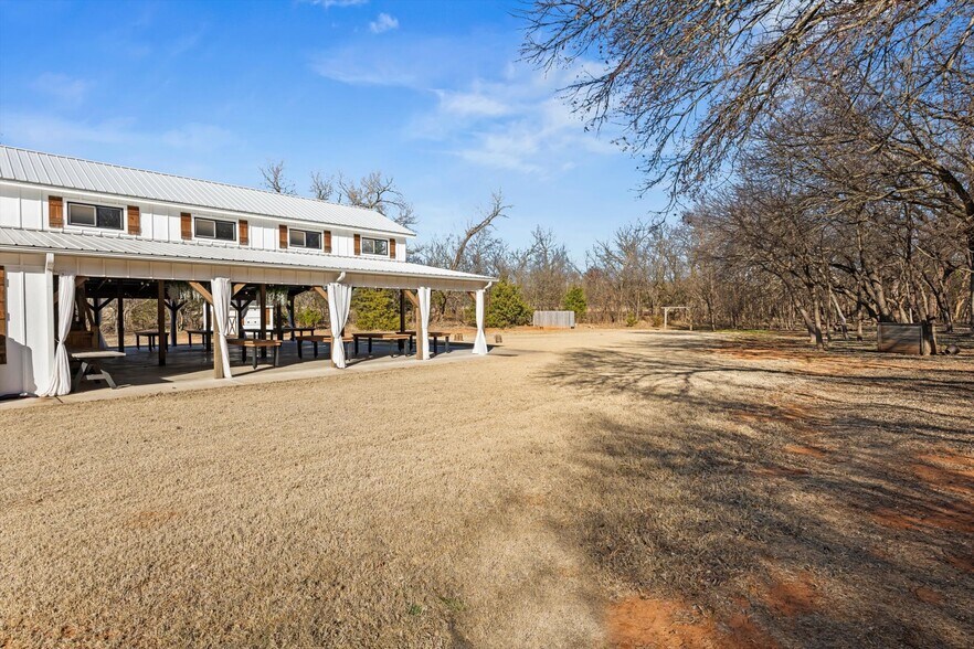 More Photos Of 18186 State Highway 74B, Washington Specialty For Sale