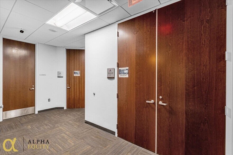 More Photos Of 189 S Orange Ave, Orlando Office Residential For Sale