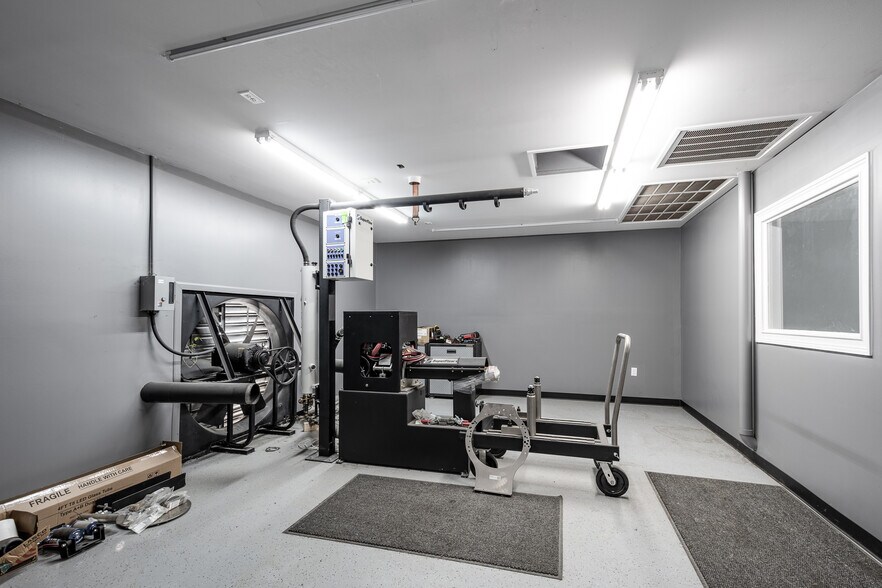 More Photos Of 12586 US-59, Splendora Warehouse For Sale