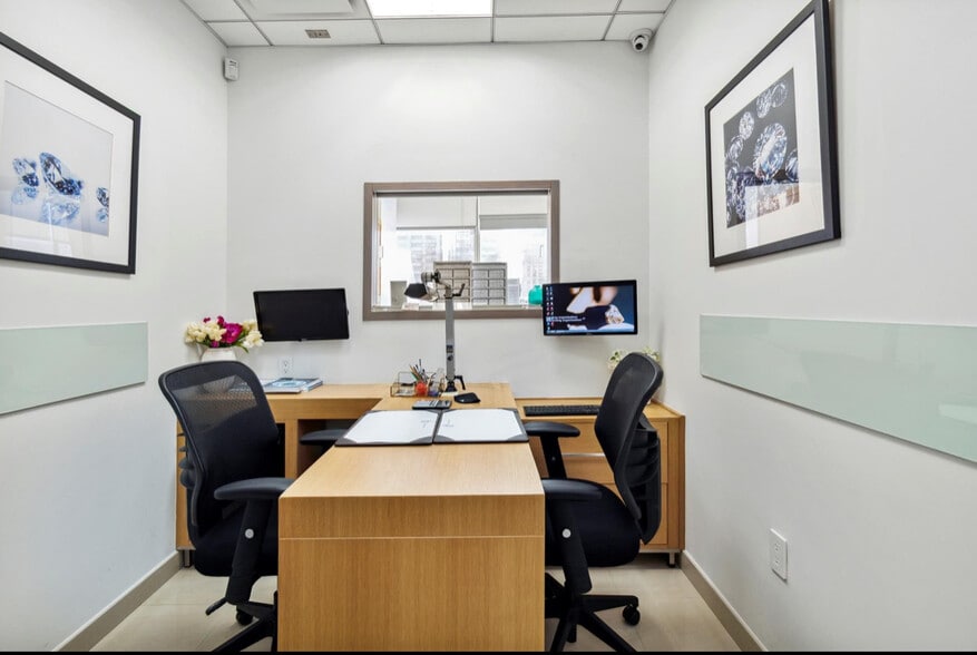 More Photos Of 50 W 47th St, New York Office Residential For Sale